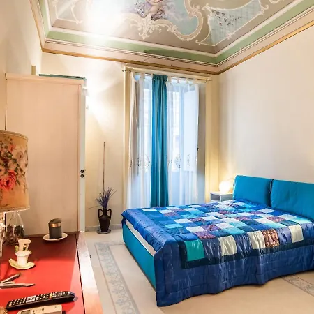 Homey In With Balcony Apartament *