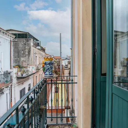Apartament Homey In With Balcony Riposto