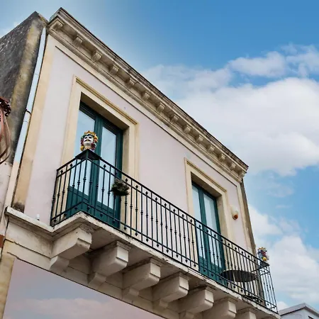 Apartament Homey In With Balcony Riposto